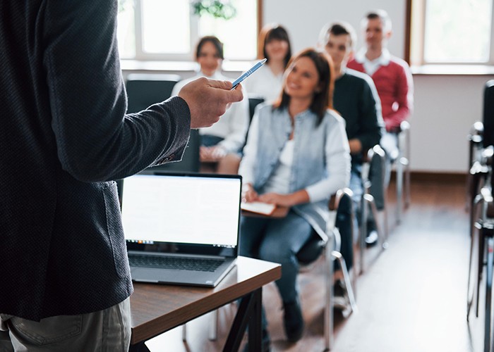 Yaygın Eğitim Kurs Programları: En Doğru Seçim Rehberi [2026] - Kapak Görseli